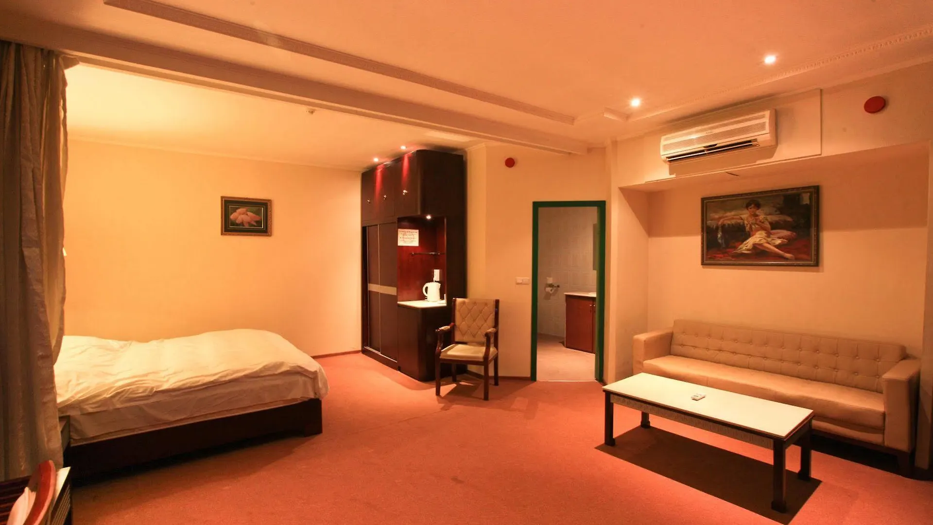 New Ocean Paradise Hotel Rotterdam 3*,  Paesi Bassi